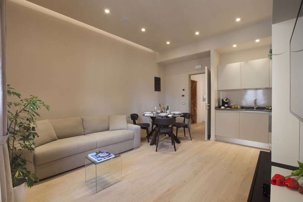 Oriana Suites Verona 38/51
