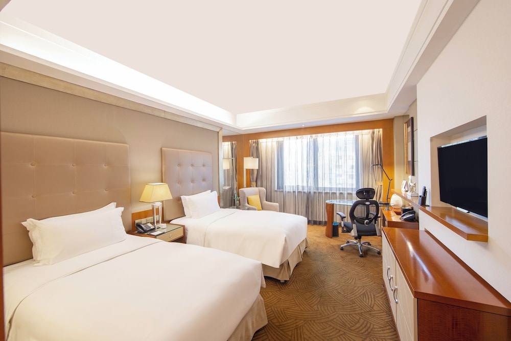 LUXURY, TWIN BEDS, CITY VIEW, HIGH FLOOR