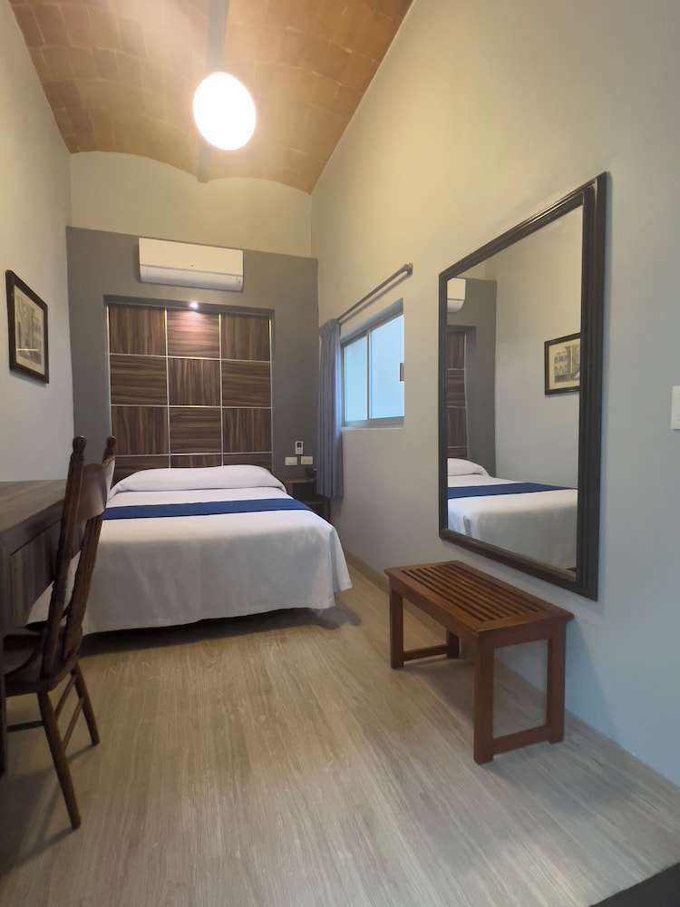 Hotel Principal 19/49