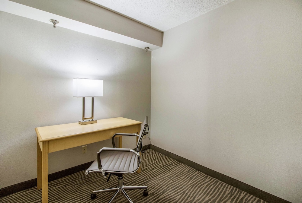 Clarion Hotel Jackson Northwest 31/32