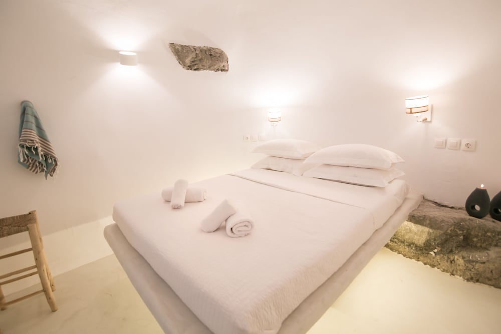 Morfi Cave House 4/22