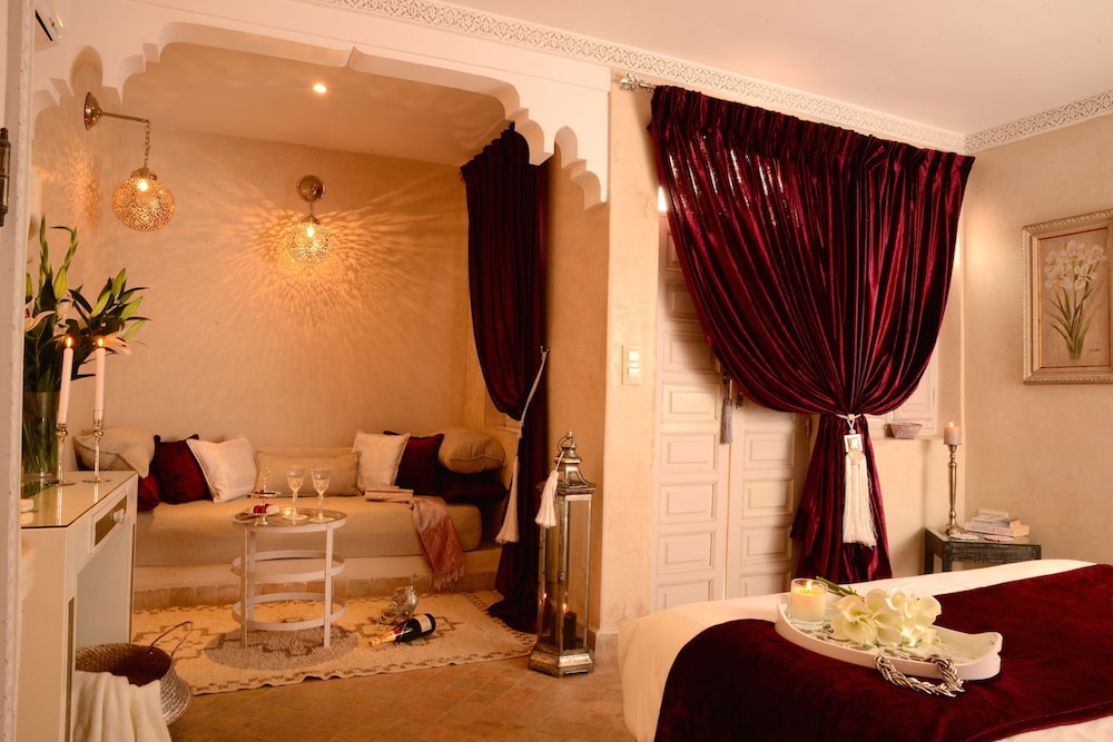 Riad Jona 9/74