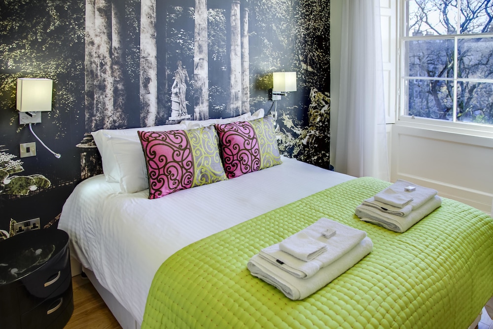 Clarendon Luxury Apartments 15/46