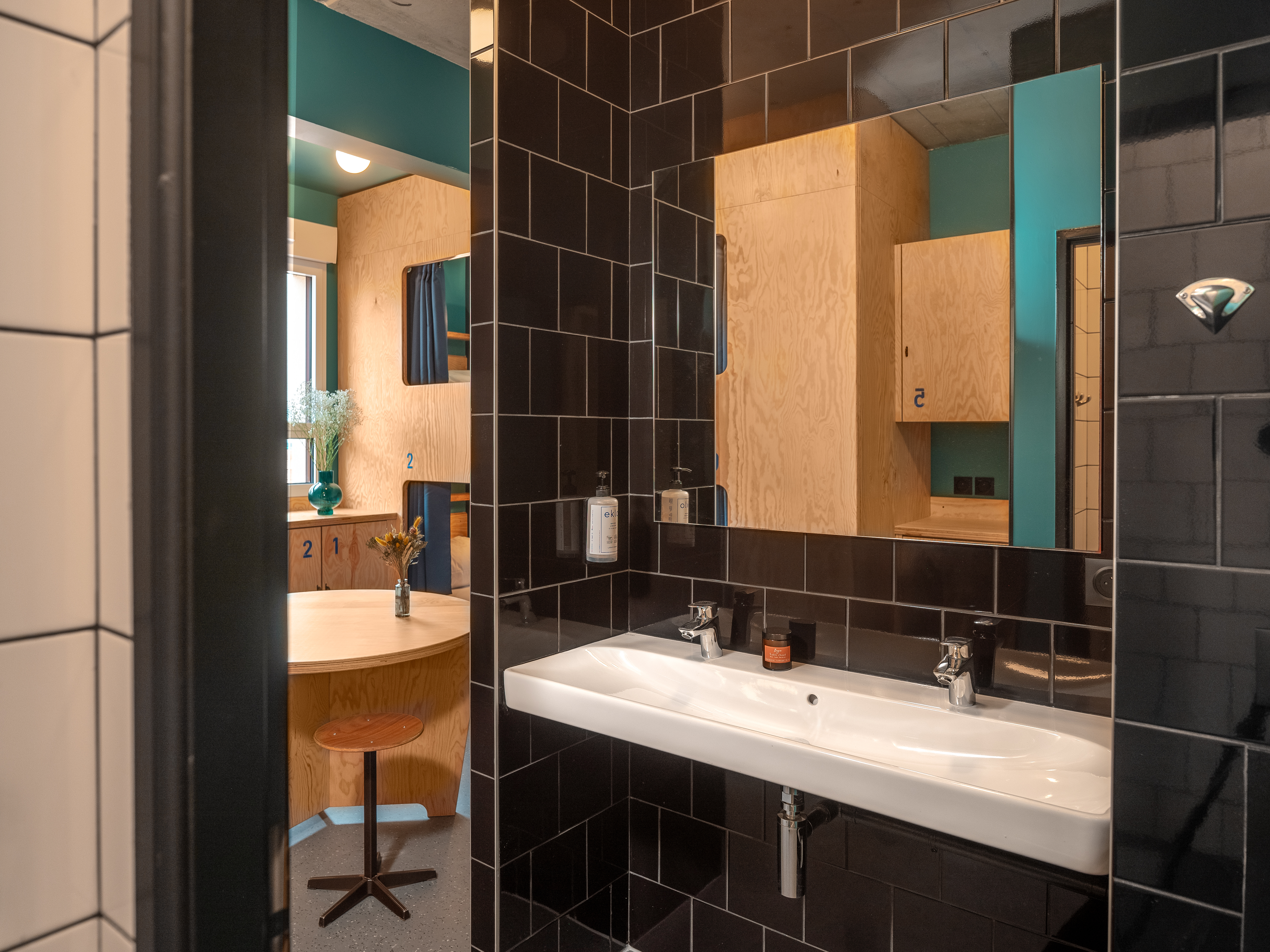 Female Dorm, Female Only، Eklo Montpellier 2/2