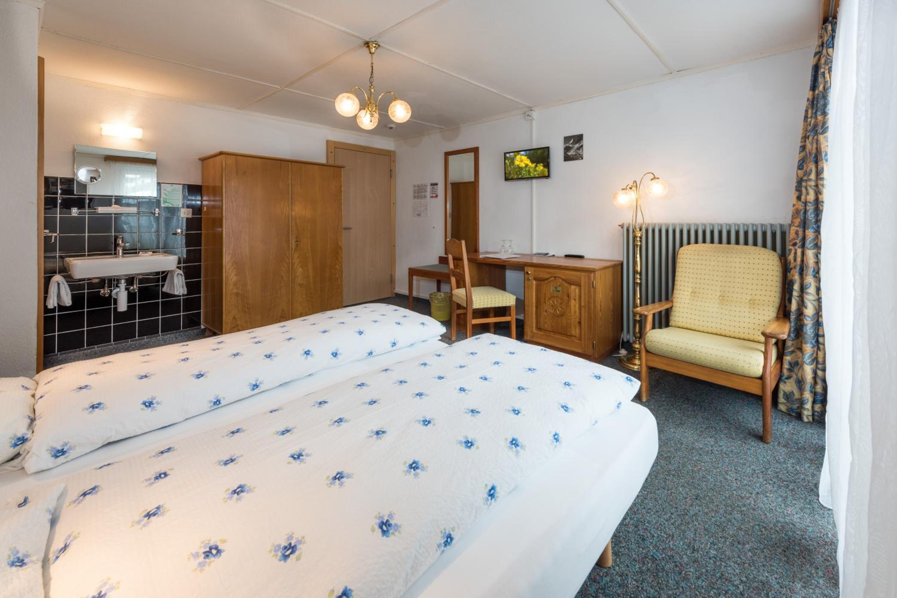 Room, Double Bed, Partial Mountain View, Balcony or Terrace, Hotel Rhodania 5/10