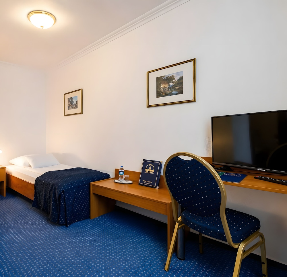 Hotel Atlanta Budget 34/50