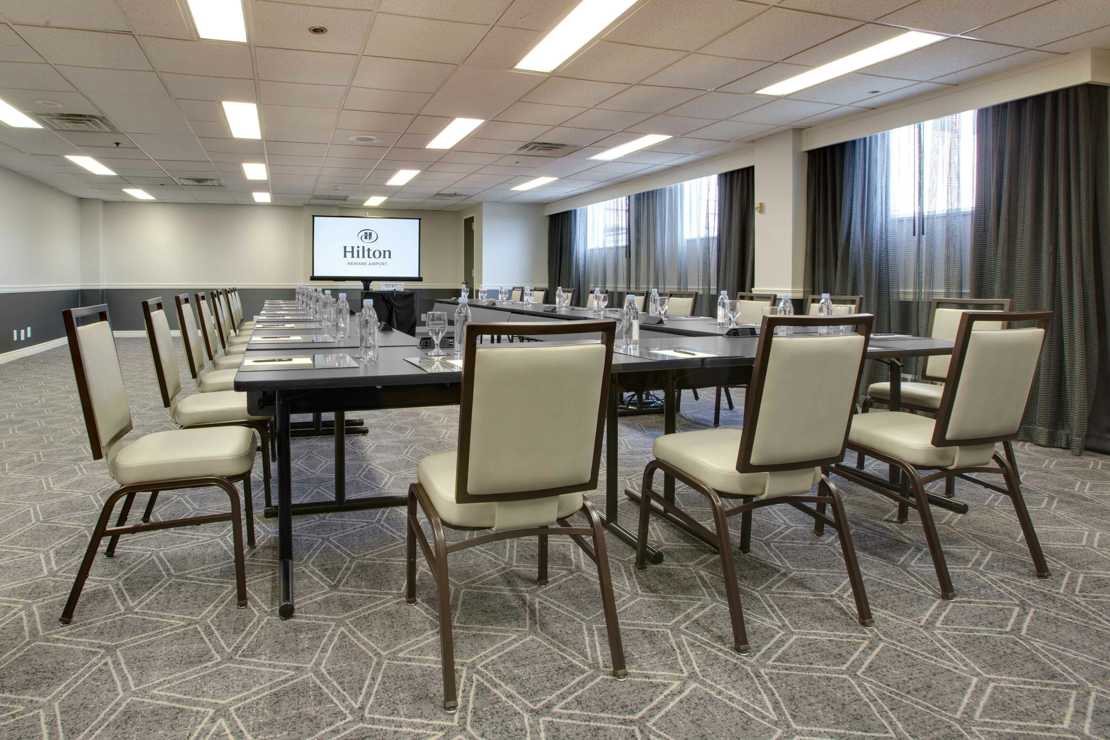 Hilton Newark Airport 54/59