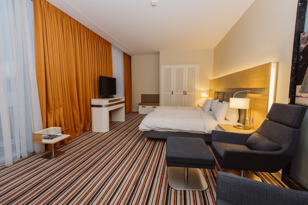 RADISSON BLU HOTEL, BATUMI 10/62
