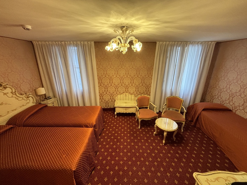 Rialto Hotel 41/66