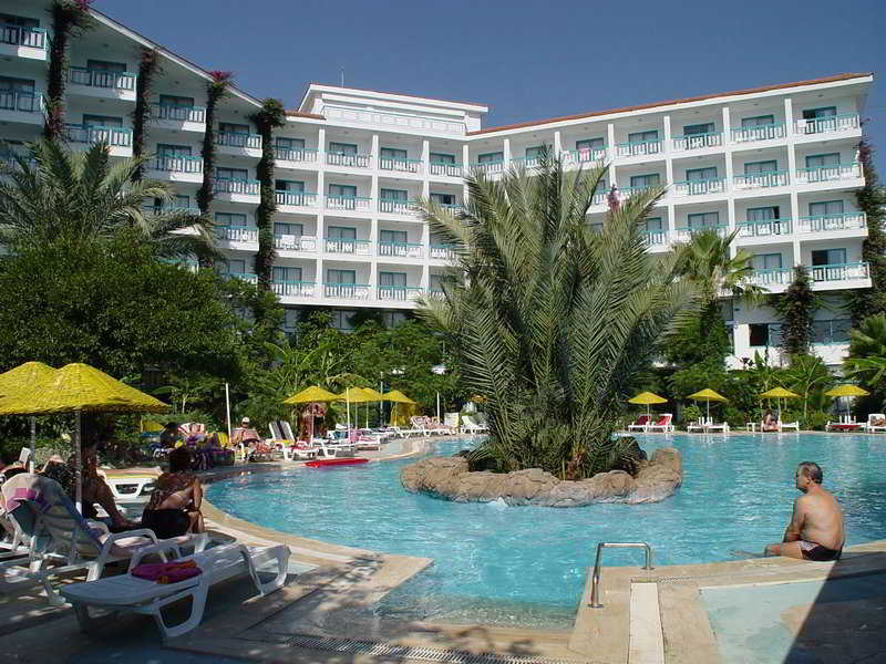 Tropical Hotel 6/9