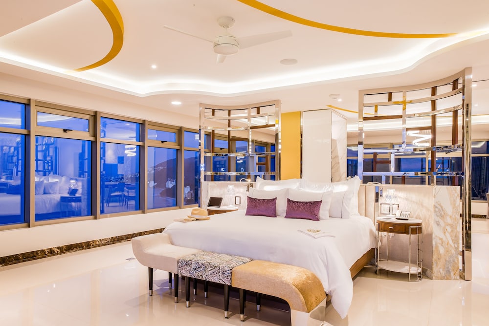 Master, Suite, King Bed