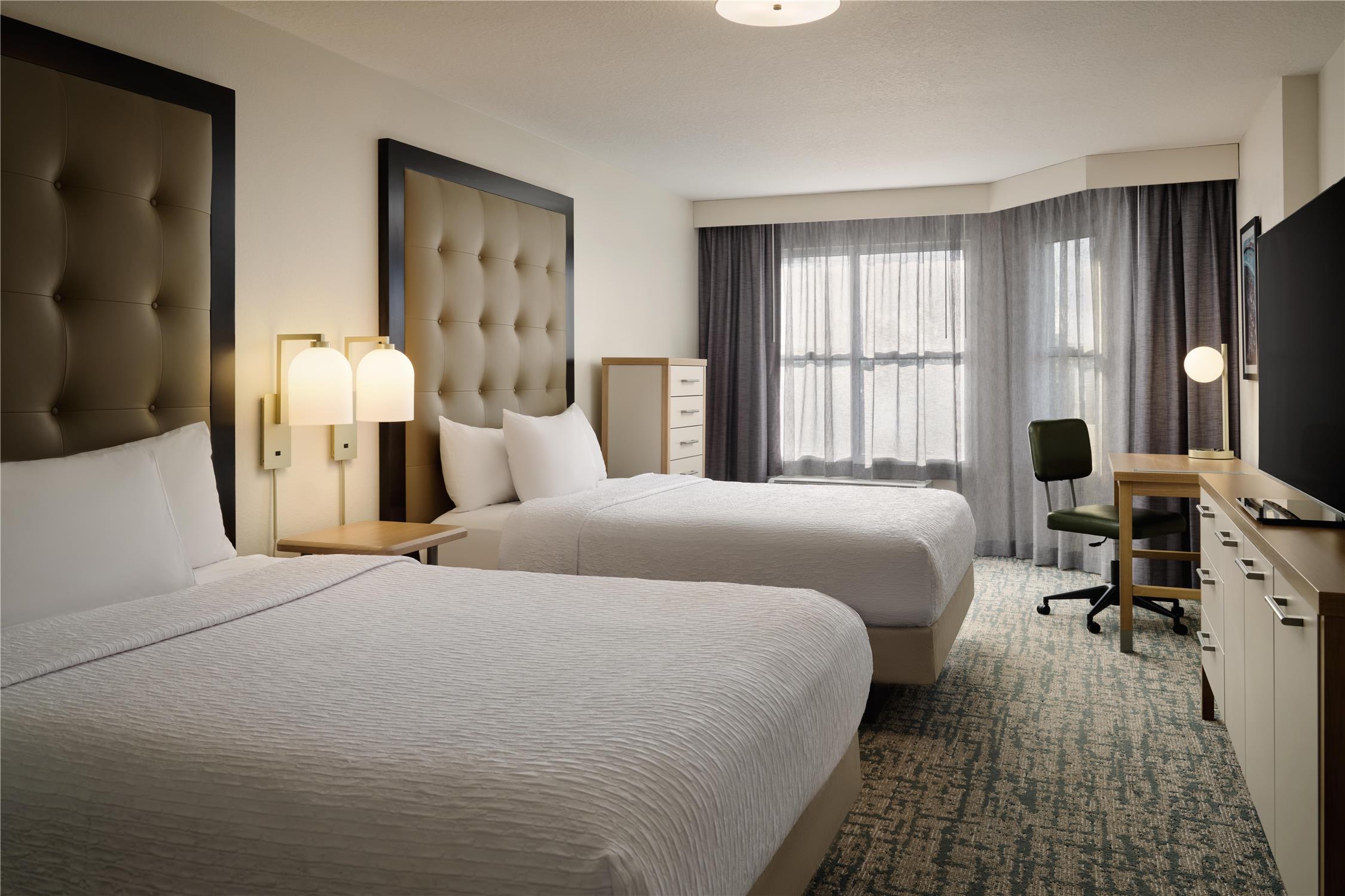 1 BEDROOM, SUITE, 2 QUEEN BEDS