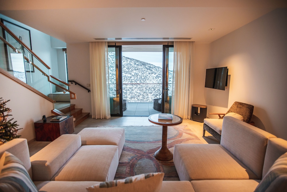 The Lodge at Blue Sky Auberge Resorts Collection 42/67