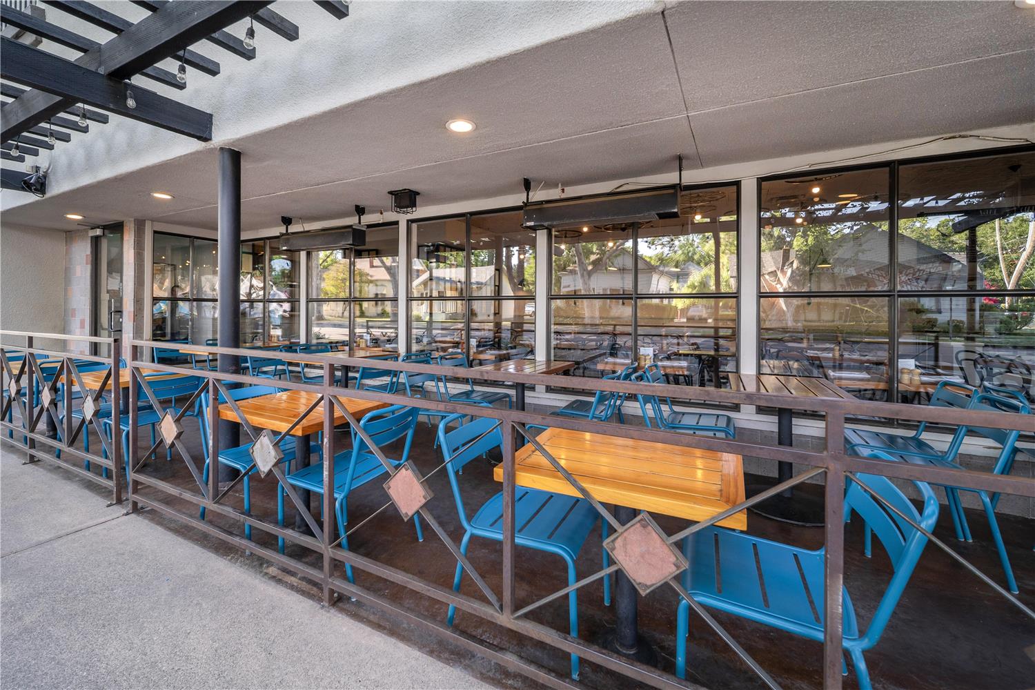 Best Western Plus Palm Court Hotel 34/42
