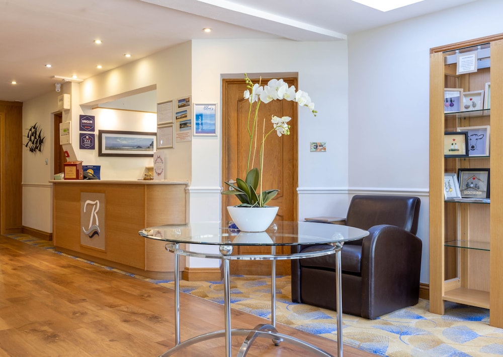 Biarritz Hotel 30/50