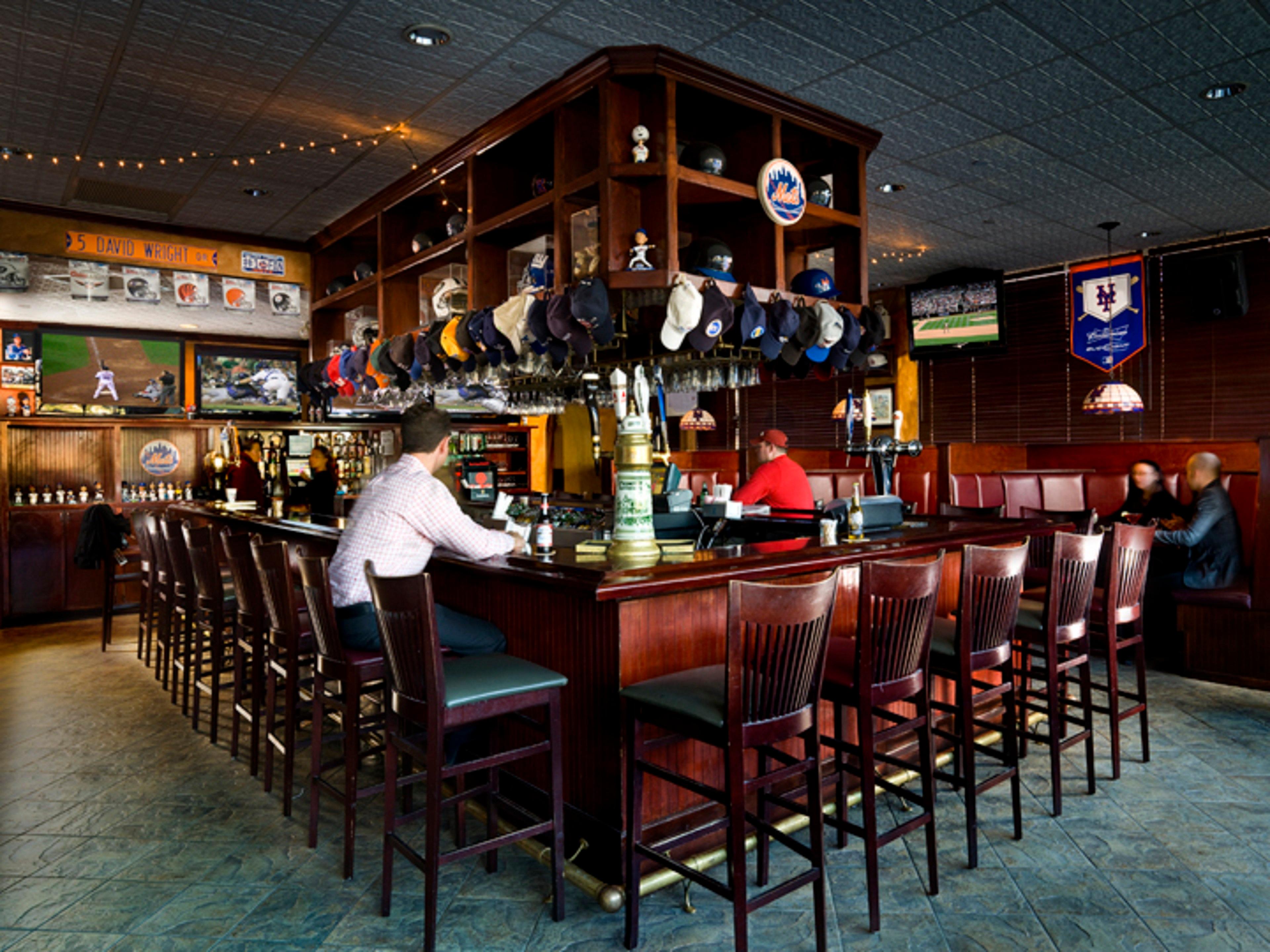 The LaGuardia Hotel 26/34