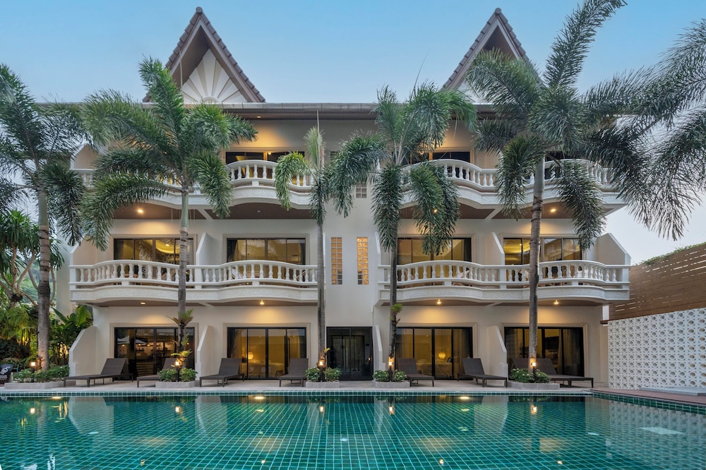 Buasri Boutique Patong 2/100