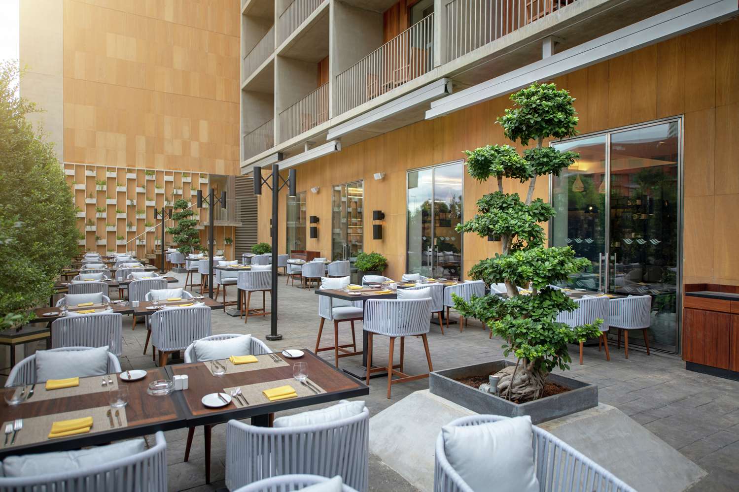 Hilton Beirut Downtown 18/20