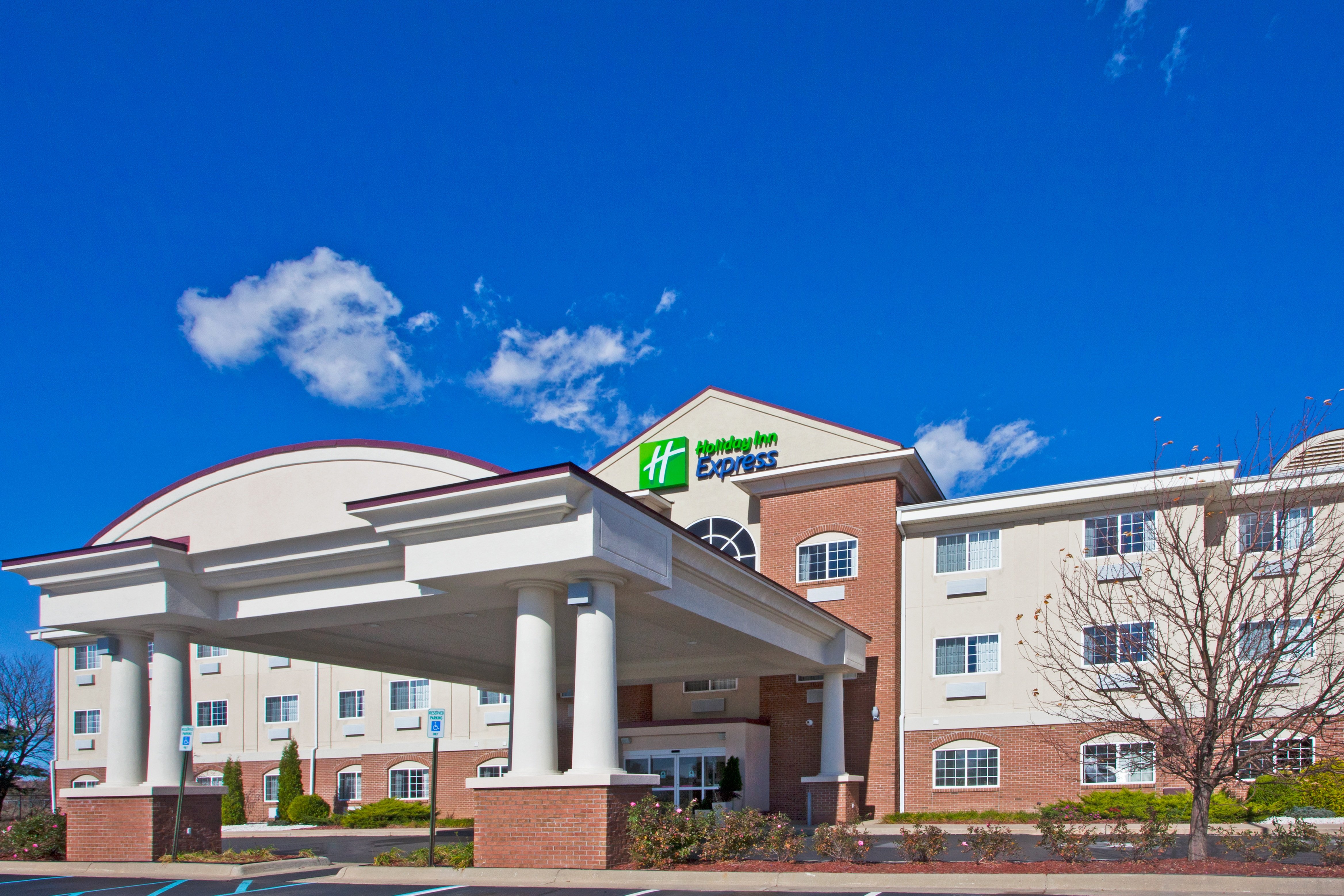 Holiday Inn Express Hotel Suites Charlotte 2/44