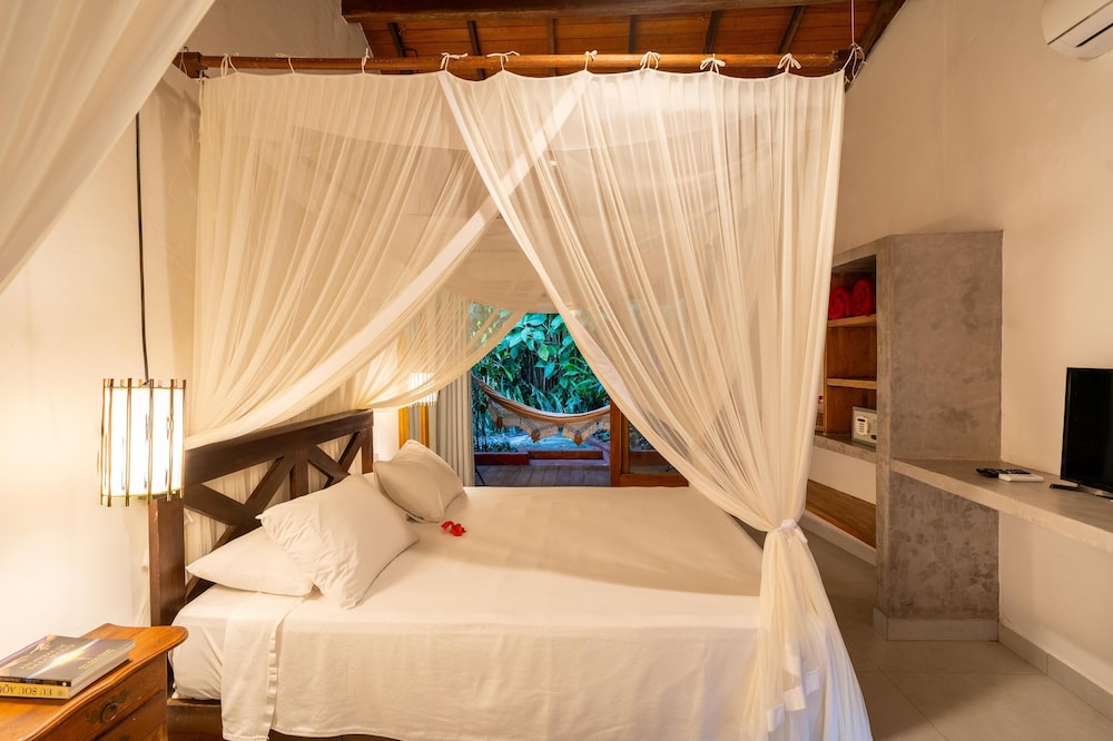 SUITE, DOUBLE BED