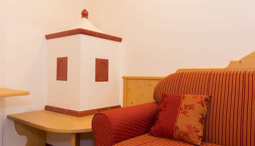 HOTEL CRISTINA 31/45