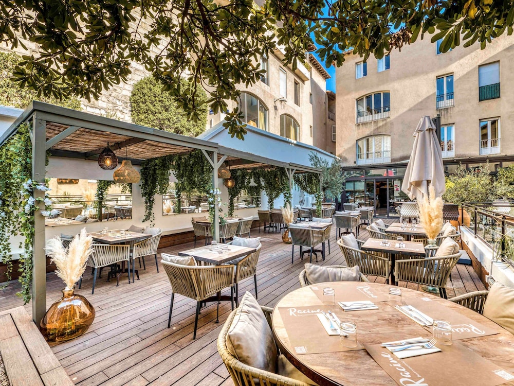 Mercure Pont D'avignon Centre 66/84