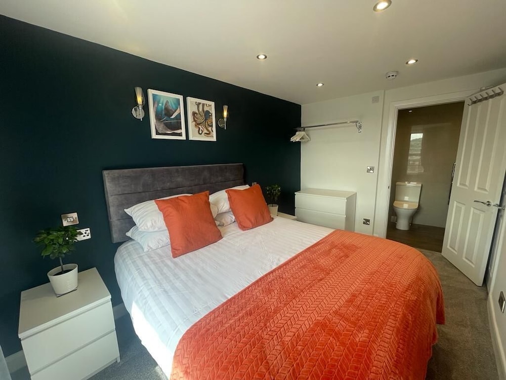 Marlborough Seafront Holiday Apartments 11/50