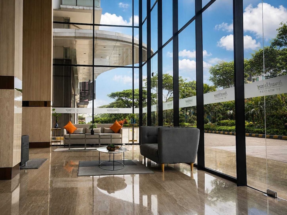 Howard Johnson By Wyndham Tangerang 40/62