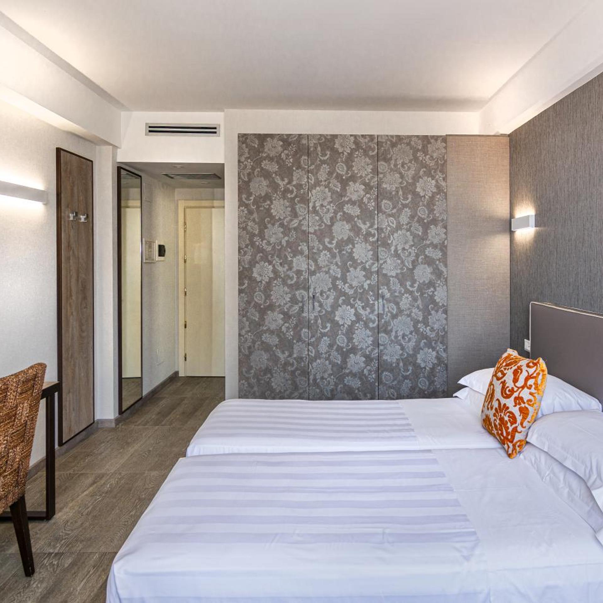 Hotel Joseph 10/50