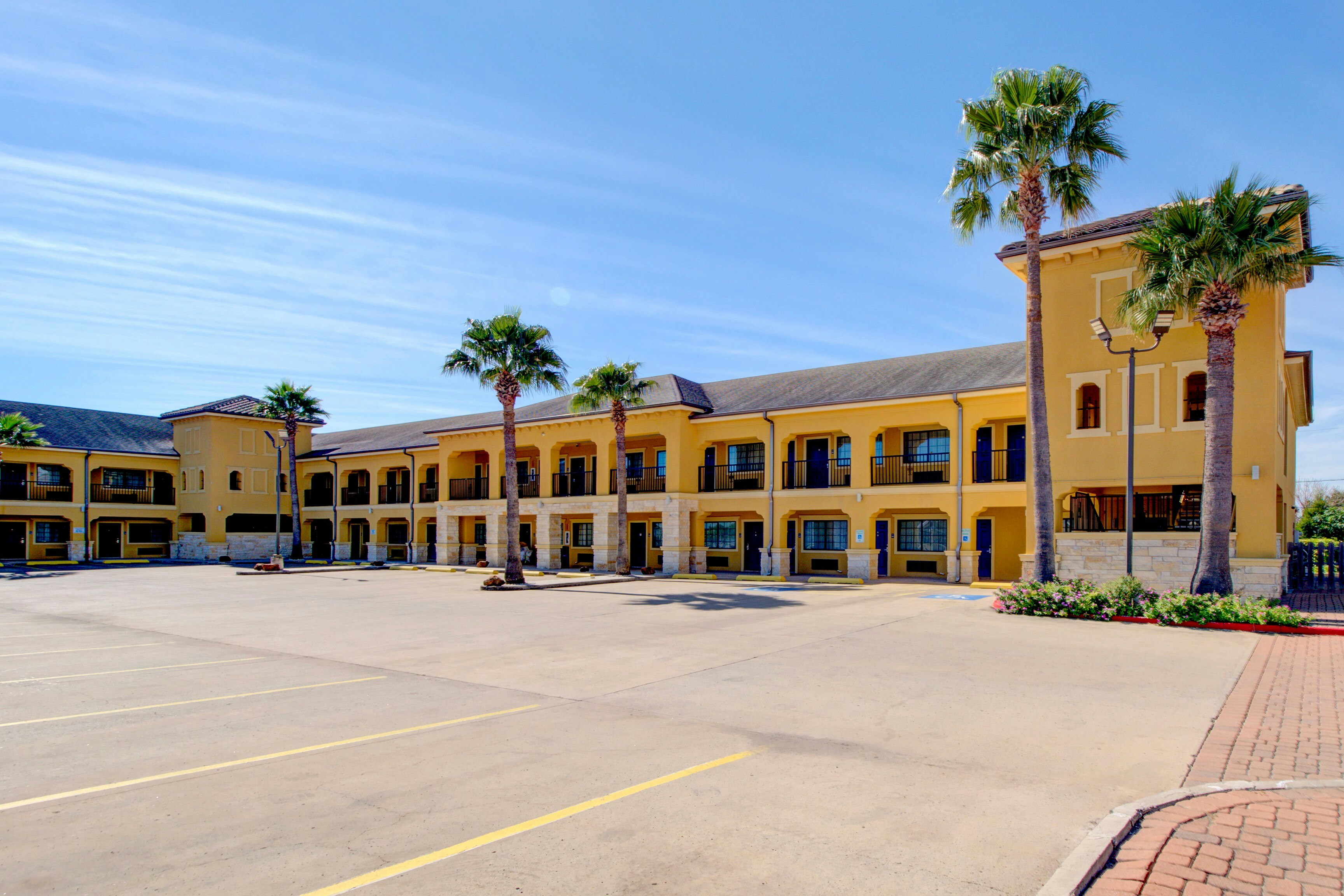 Weslaco Inn by Capital O Near Mercedes 45/56