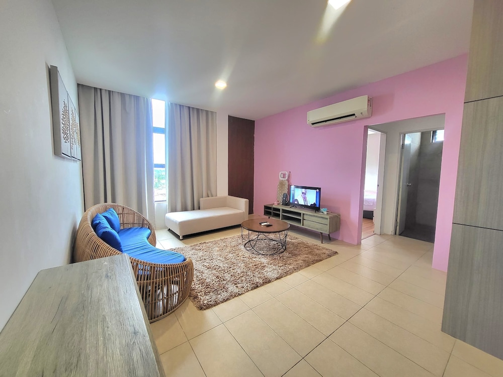 Roxy Hotel Apartment 29/58