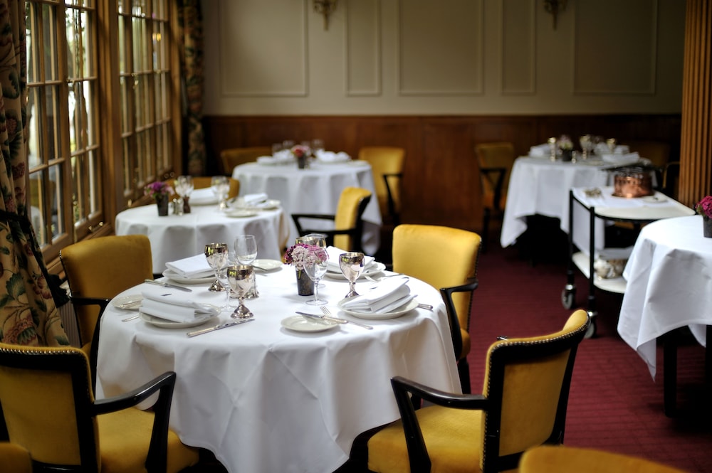 French Horn Hotel 29/49