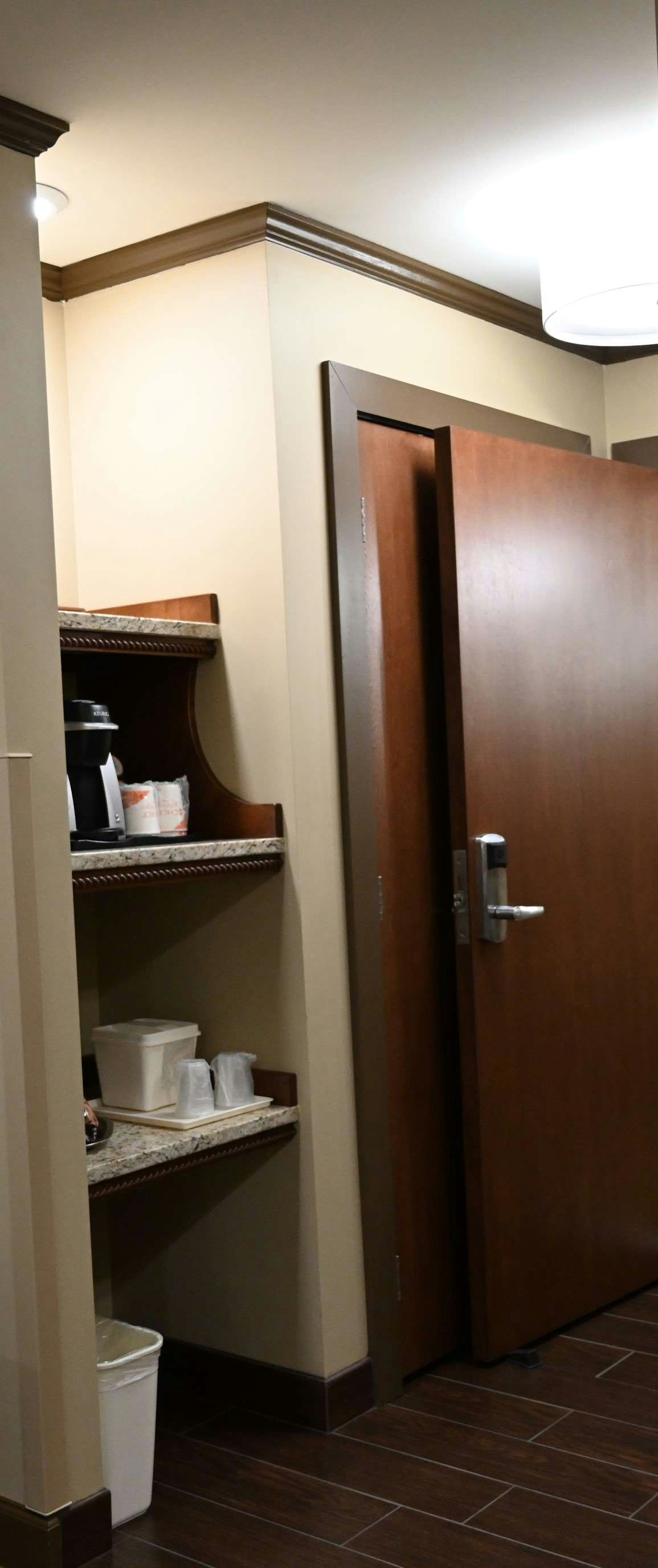 Giles Hotel Inn & Suites 30/31