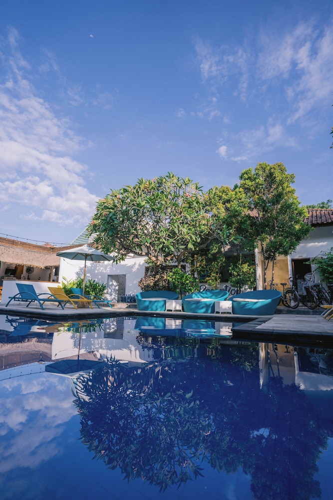 Tir Na Nog Gili Trawangan Accommodation 71/73