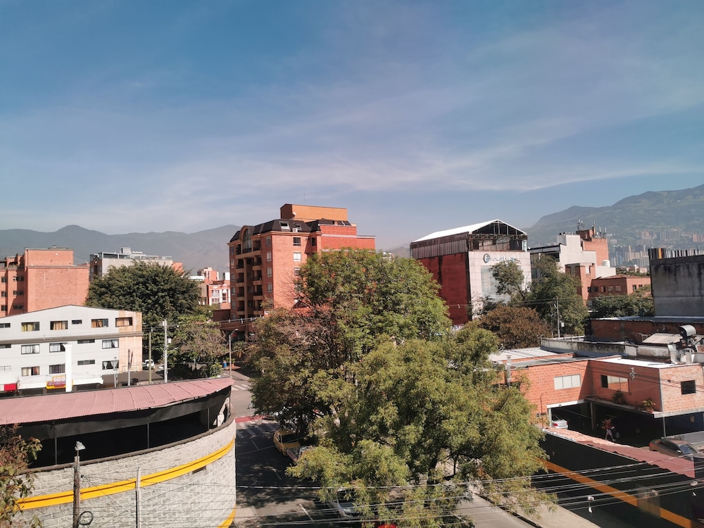 Eutopiq Hotel 56/58
