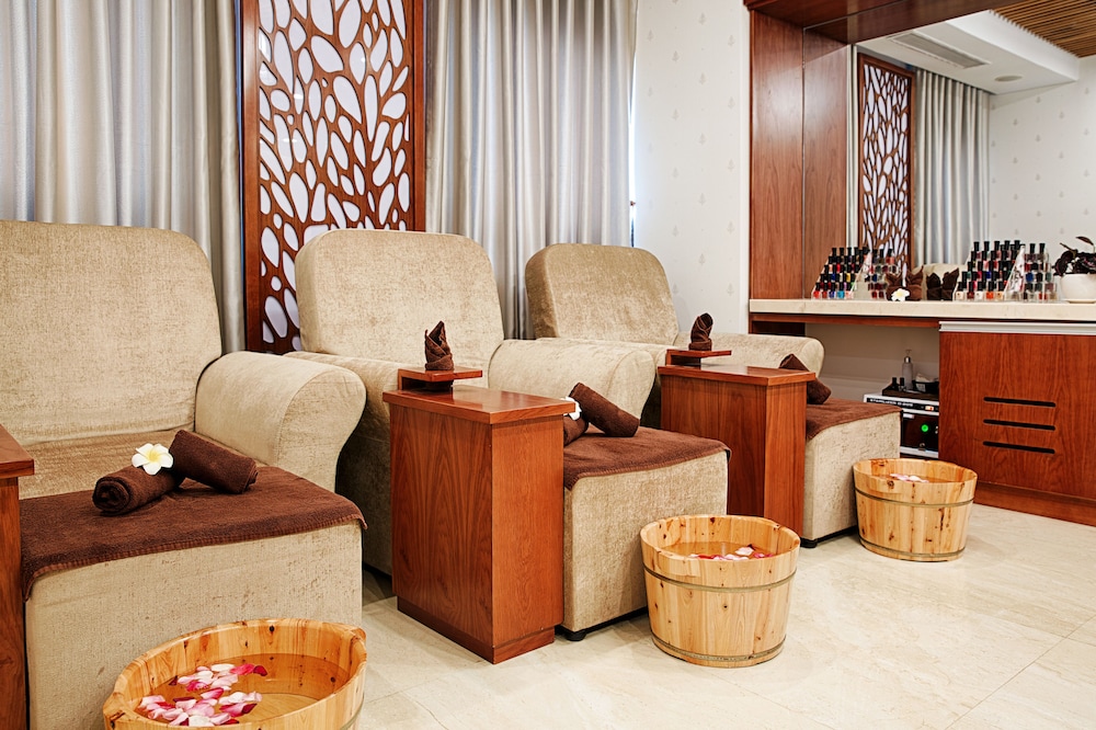 Paris Deli Danang Beach Hotel 51/80