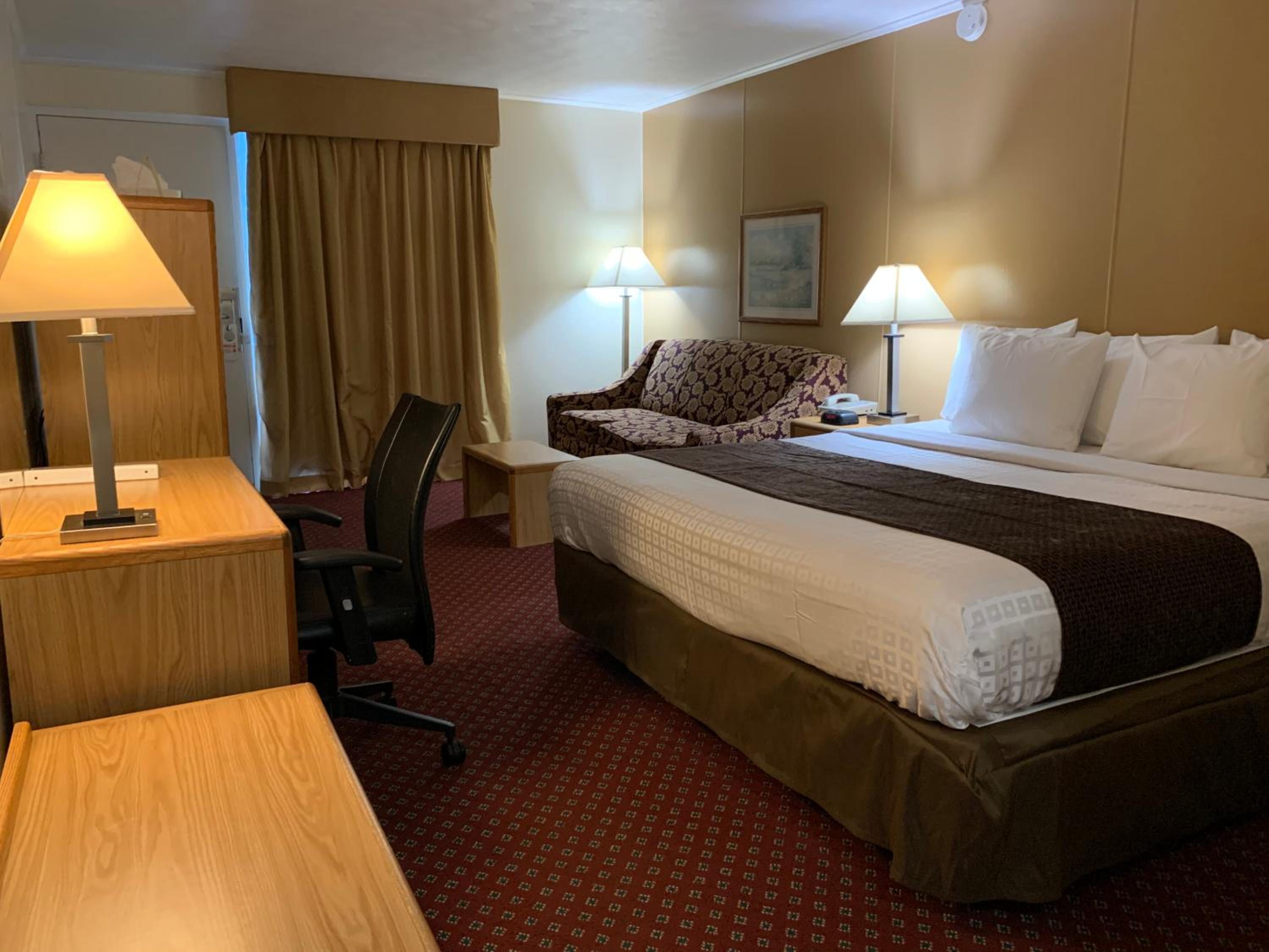 Red Carpet Inn & Suites 23/50