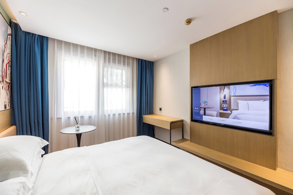 Jinglai Hotel (Shanghai Bund East Nanjing Road Pedestrian Street) 16/50