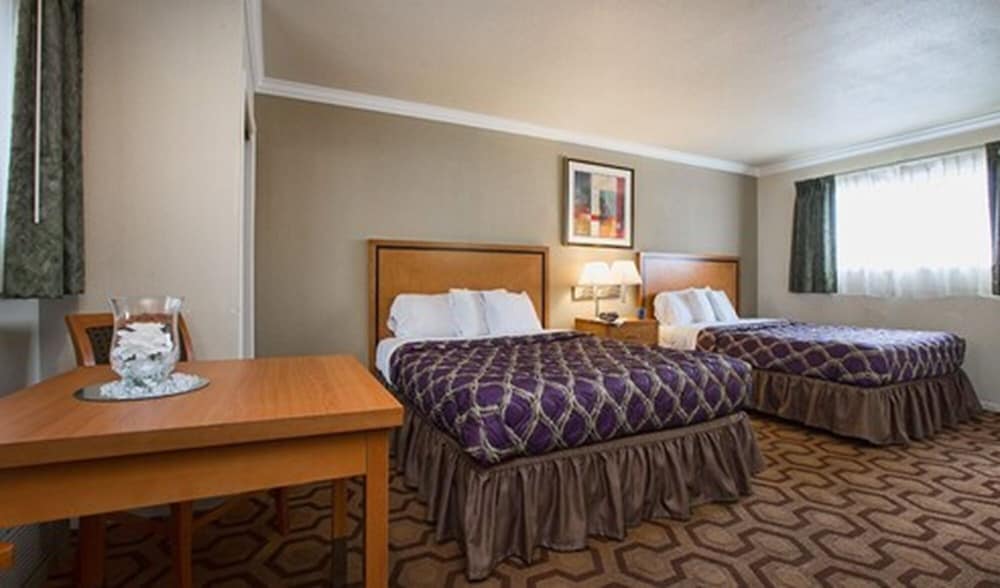 Soma Park Inn – Civic Center 20/50