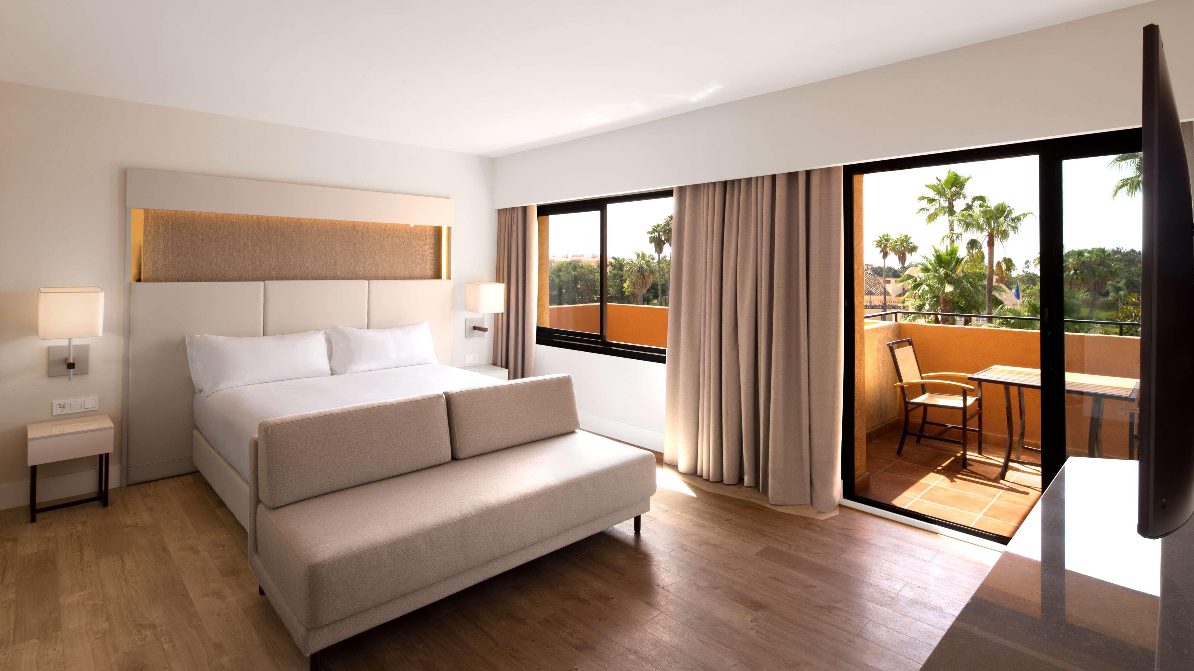 Room at DoubleTree by Hilton Islantilla Beach Golf Resort, COSTA DE LA LUZ