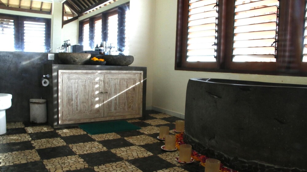 Bombora Medewi Wavelodge 6/66