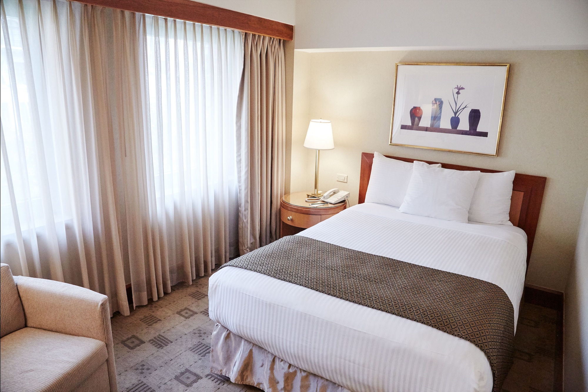 SUPERIOR, KING BED