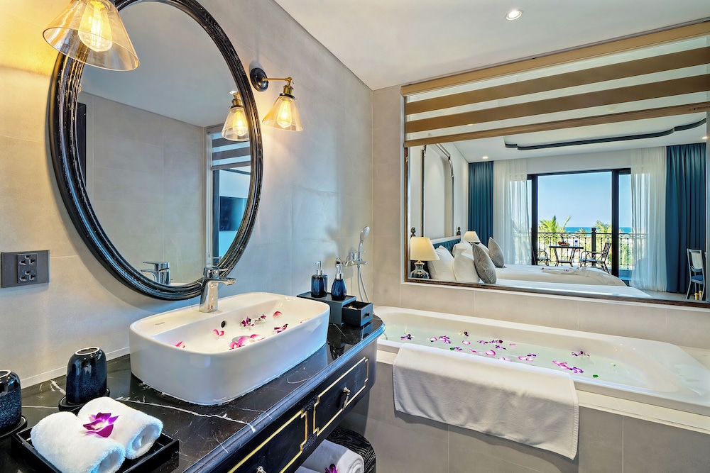 Bliss Hoi An Beach Resort and Wellness 49/49