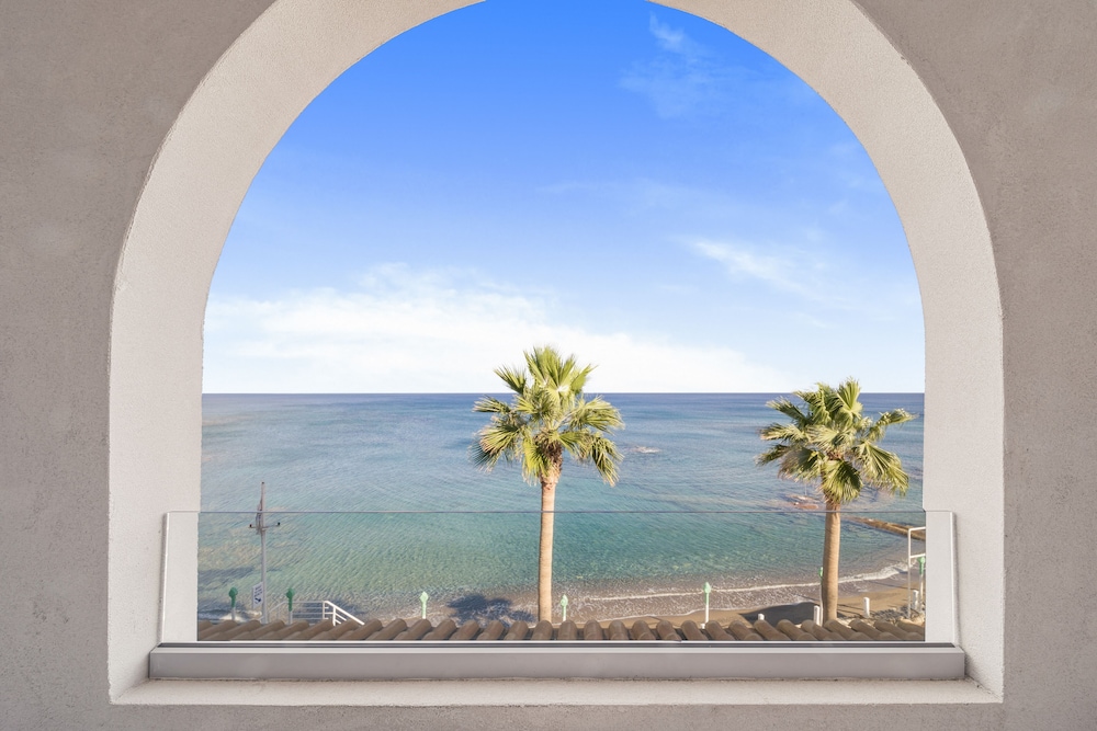 Glaros Beach Hotel 45/50