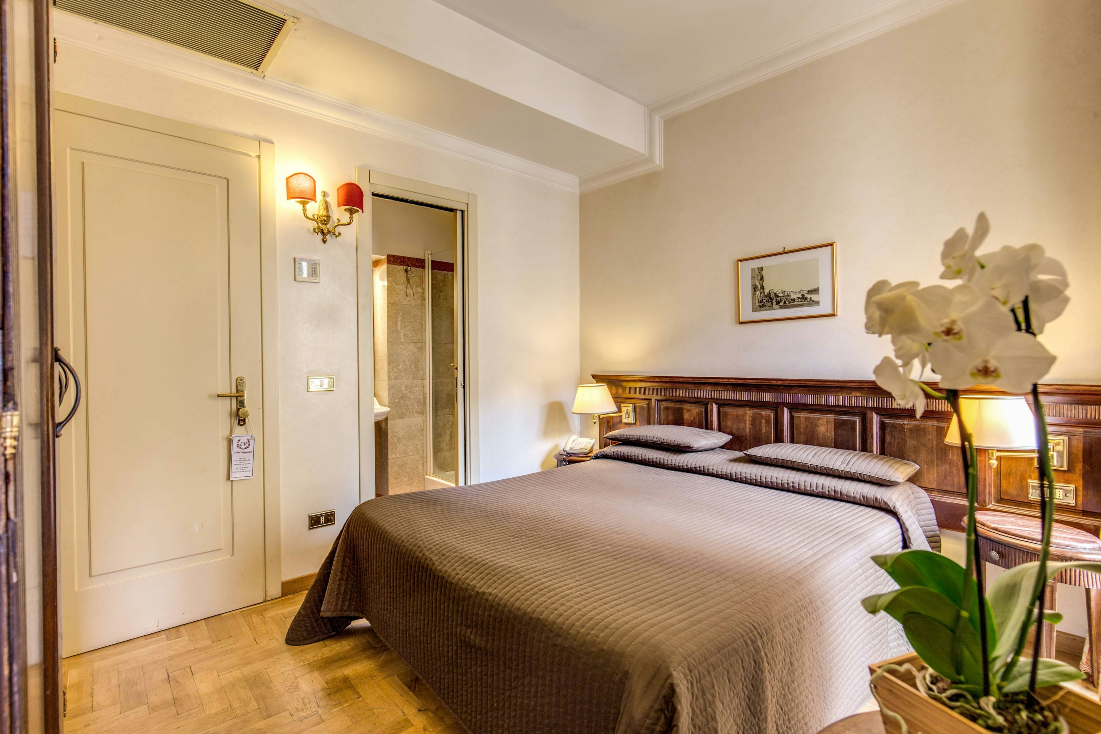 Hotel Cinquantatre 8/29