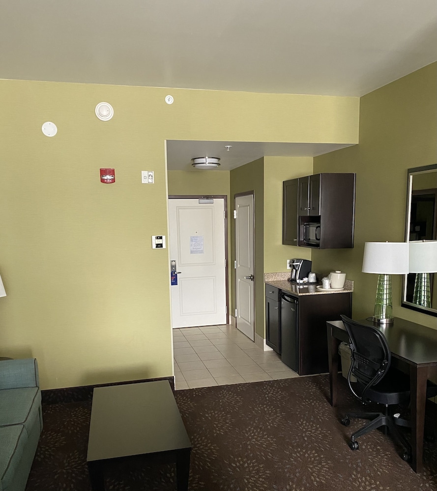 Holiday Inn Express Suites Pittsburgh Sw Southpointe 59/72