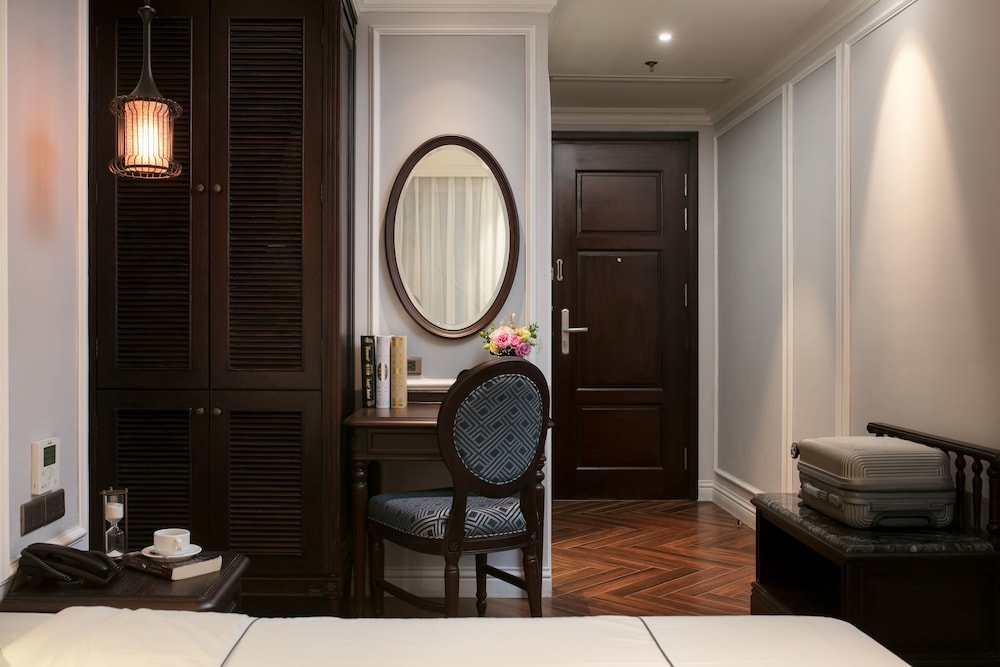Canary Hanoi Hotel 35/43