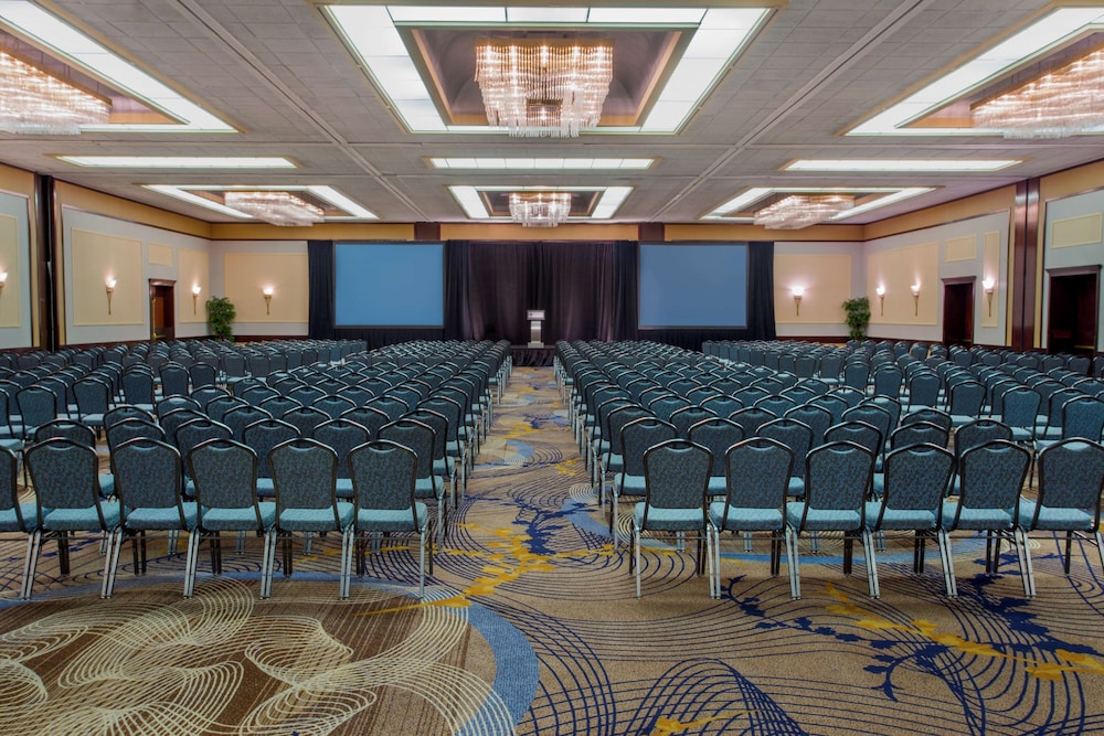Hyatt Regency Buffalo 50/60