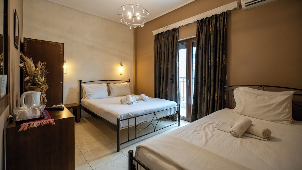 Toti Boutique Rooms 32/55