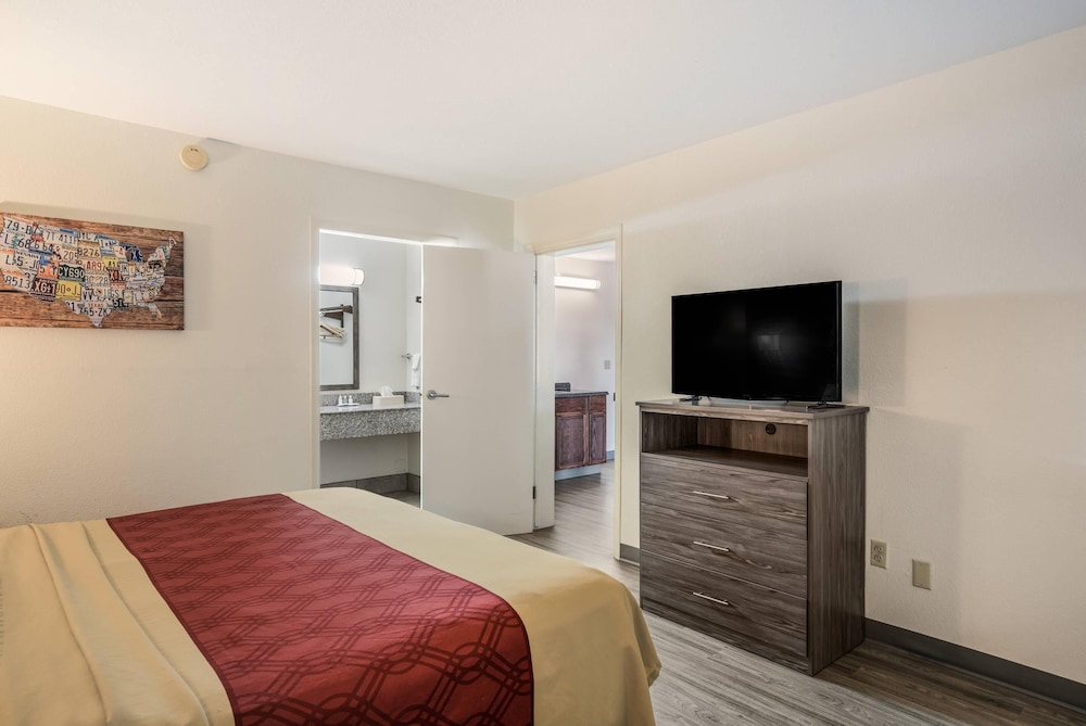 Econo Lodge Thomasville 30/64
